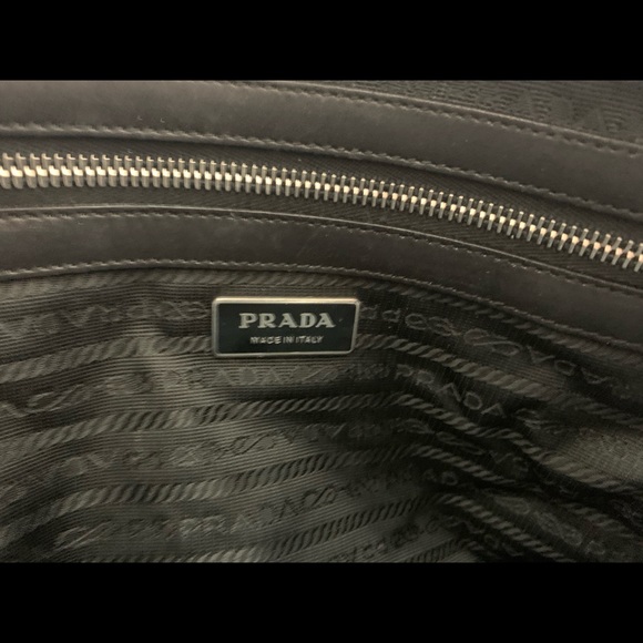 PRADA bag (vintage 😍) with authenticity card - Picture 4 of 8